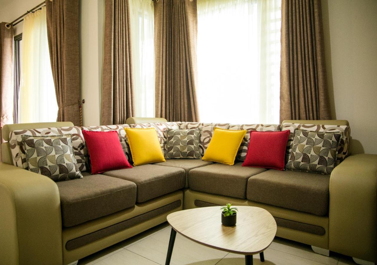 Luxury 2 Bedroom With Pool - Close To Flic-en-flac *