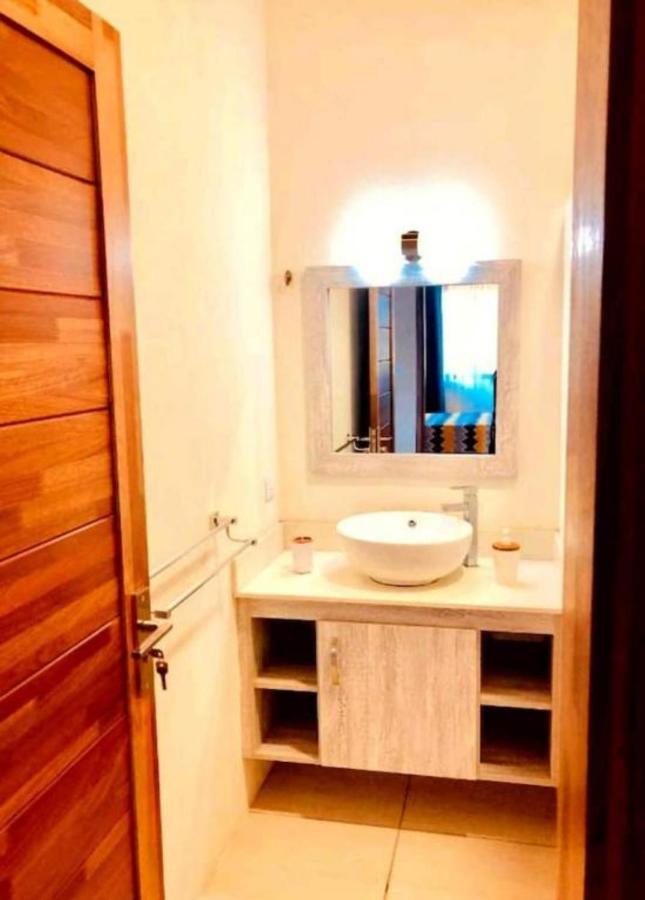 Luxury 2 Bedroom With Pool - Close To Flic-en-flac Appartement *